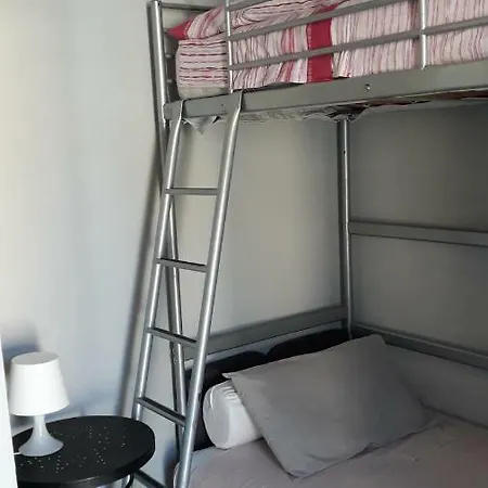 At Apartament Ferrada di Moconesi
